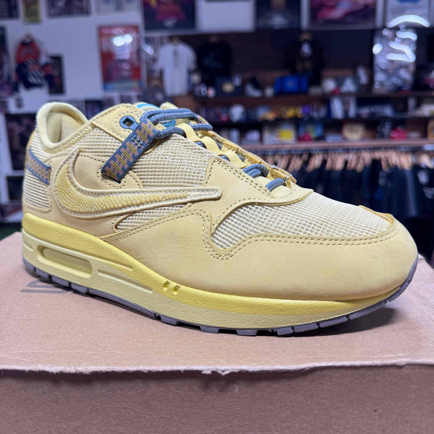 Nike Air Max 1 'Travis Scott Saturn Gold' Size 8