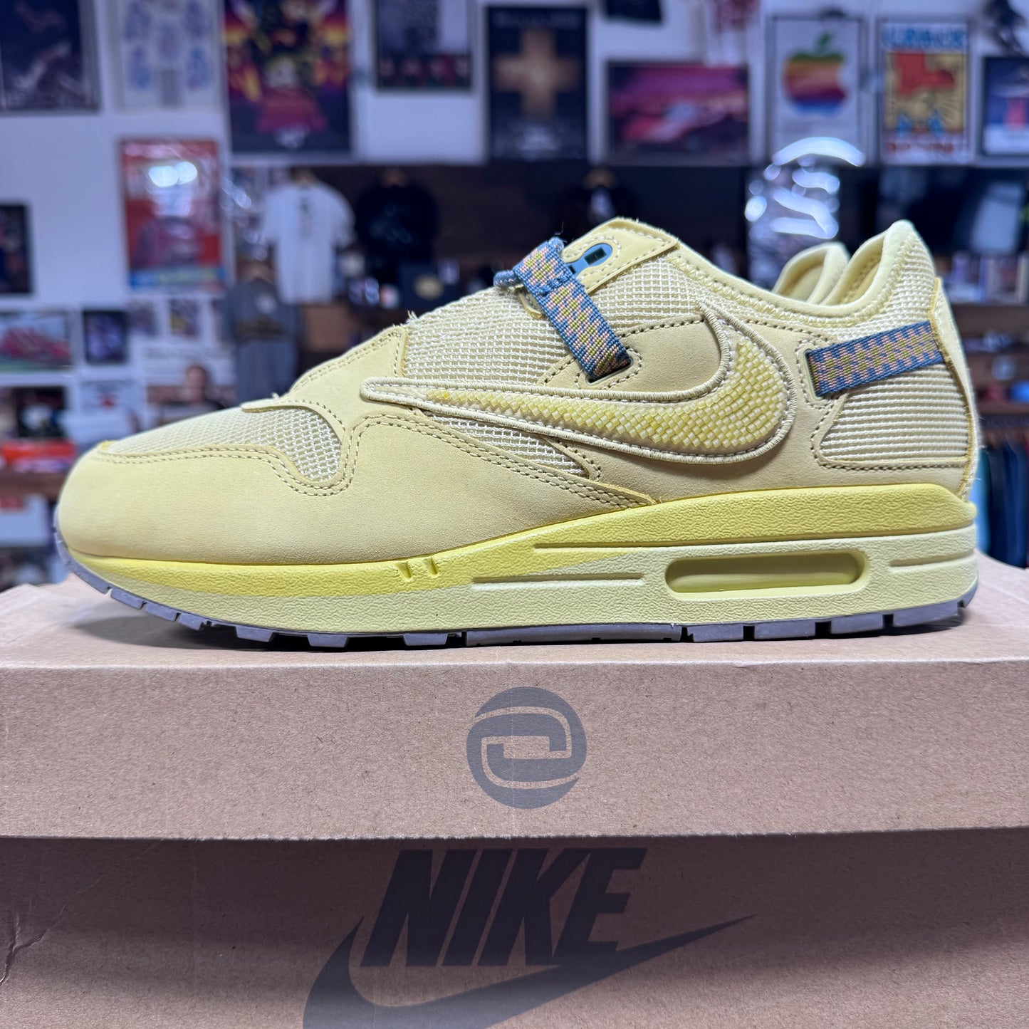 Nike Air Max 1 'Travis Scott Saturn Gold' Size 8