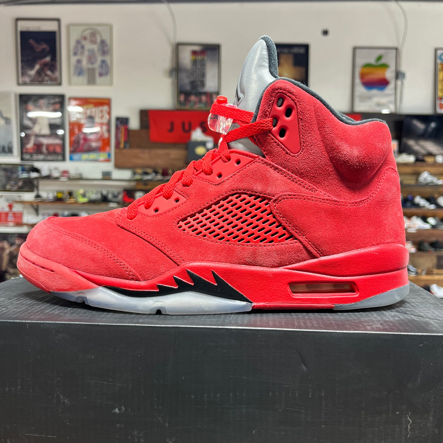 Jordan 5 'Red Suede' Size 11