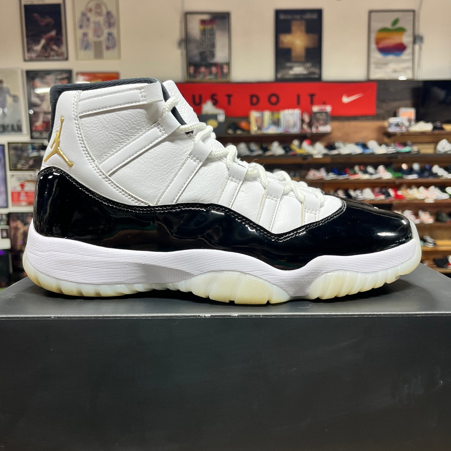 Jordan 11 'Gratitude' Size 11