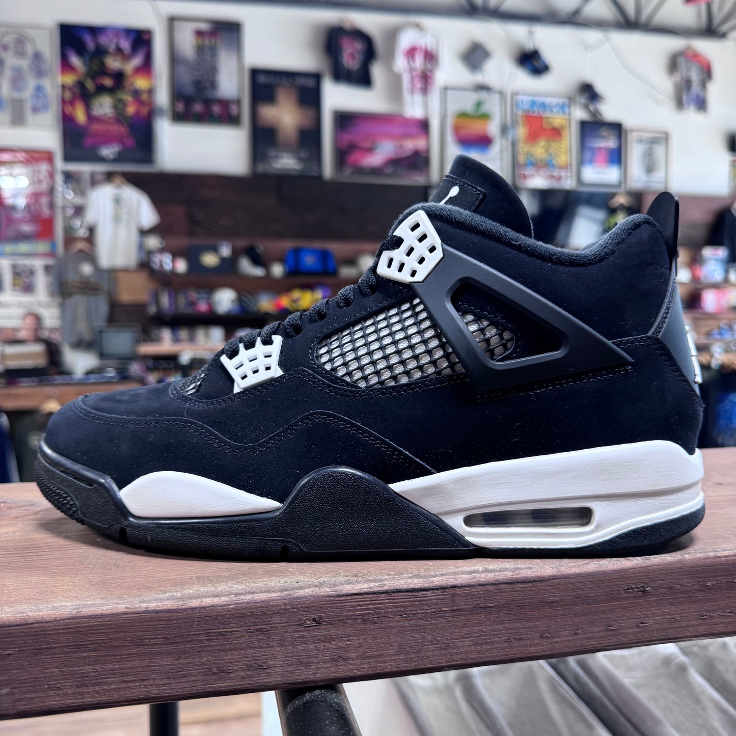 Jordan 4 'White Thunder' Size 12