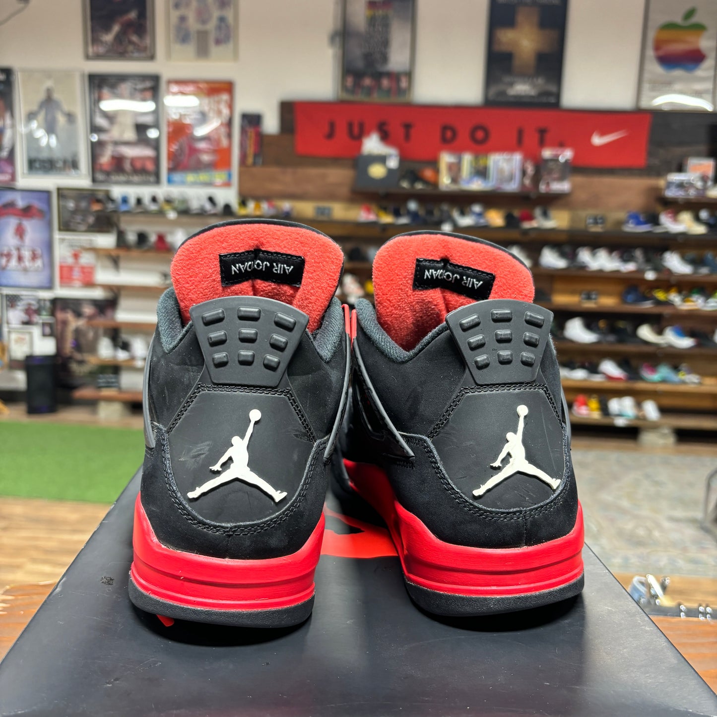 Jordan 4 'Red Thunder' Size 9.5