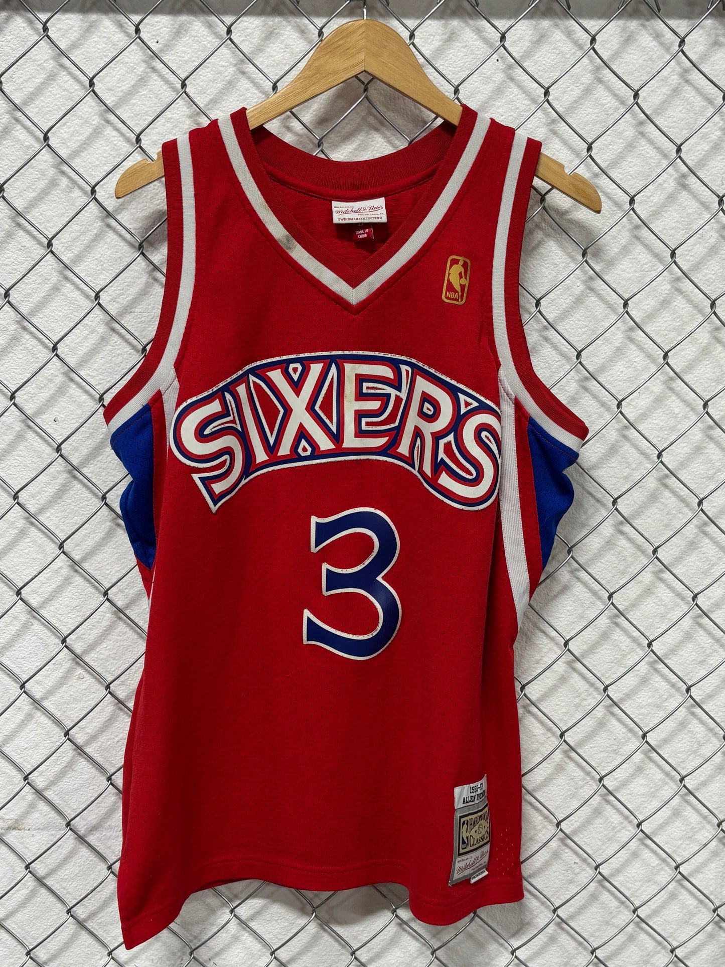 Mitchell & Ness Philadelphia 76ers Iverson Jersey Size Large