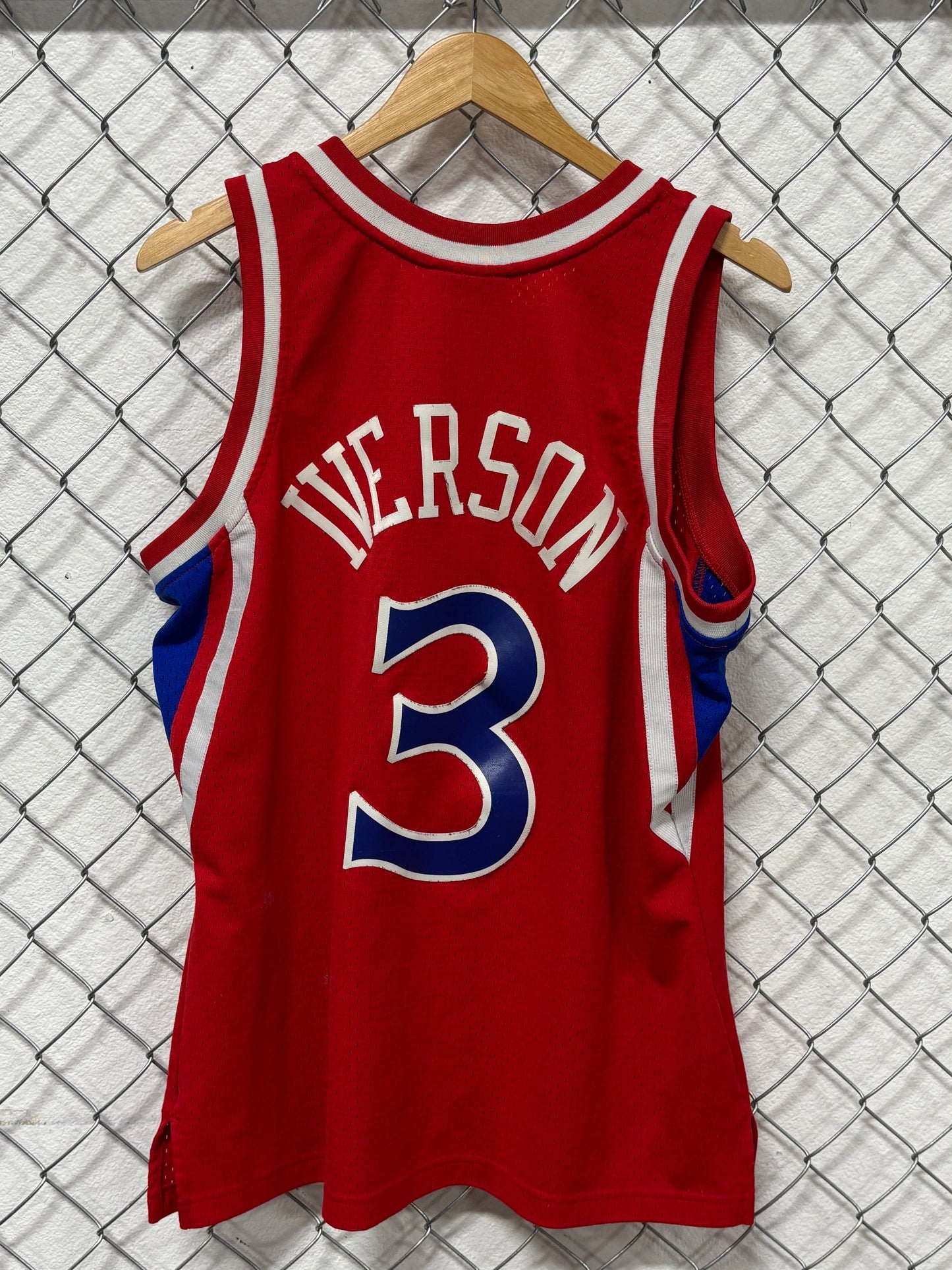 Mitchell & Ness Philadelphia 76ers Iverson Jersey Size Large