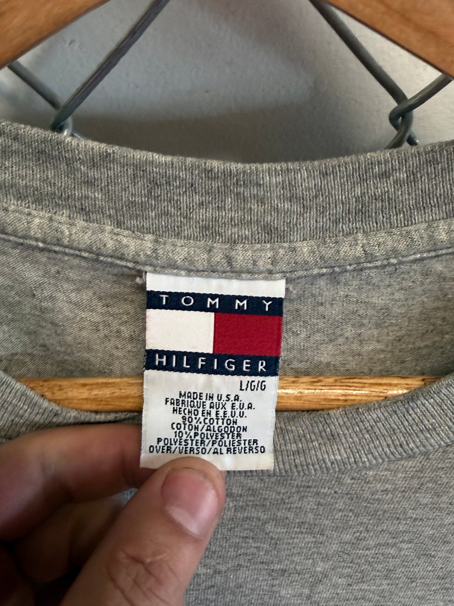 Vintage 90's Tommy Hilfiger Big Flag Logo Graphic Tee Size Large