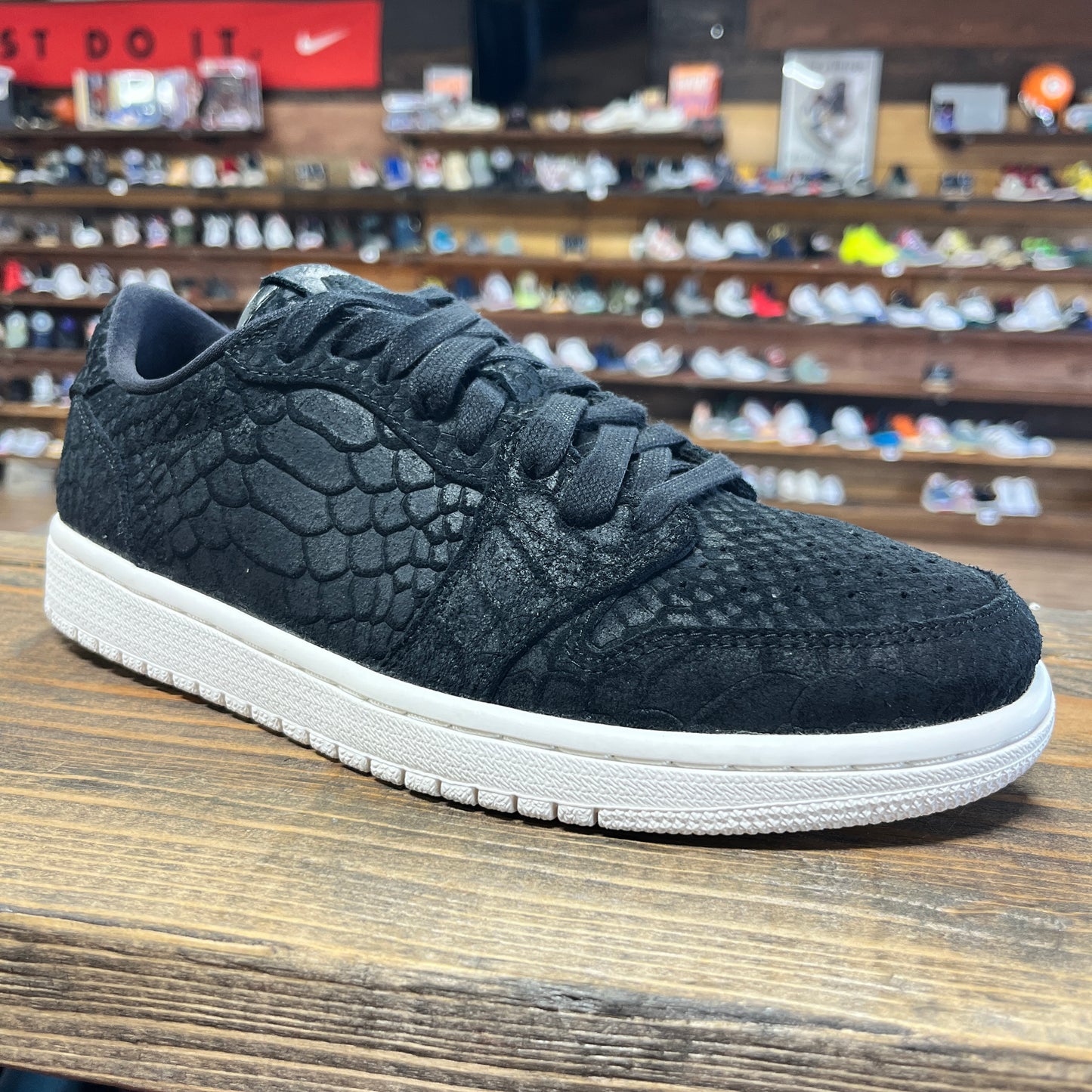 Jordan 1 Low 'Black Python' Size 8.5W/7M