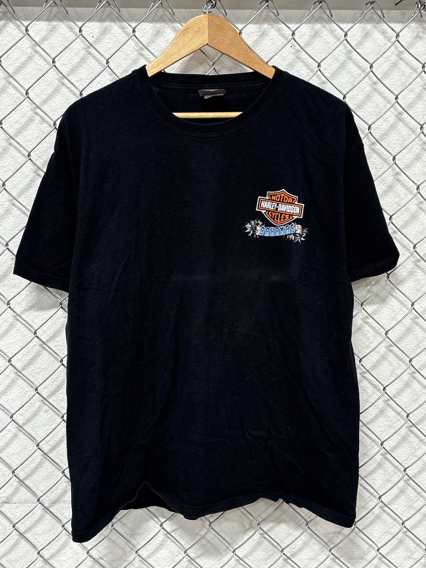 Vintage Y2K Harley Davidson Bahamas Biker Graphic Tee Size XL
