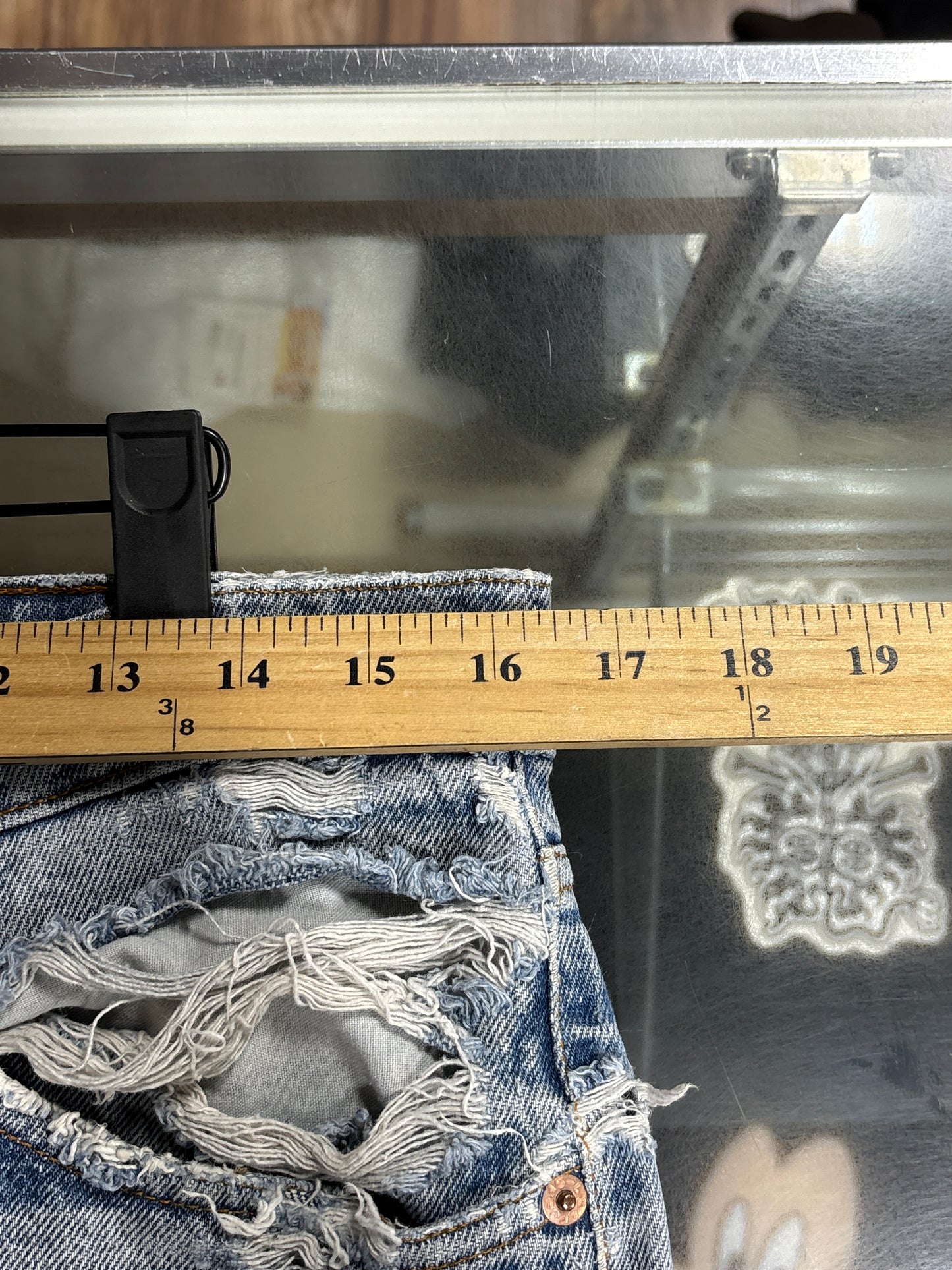 Vintage 90's Levi's 505 Regular Fit Distressed Denim Jeans Size 33x34