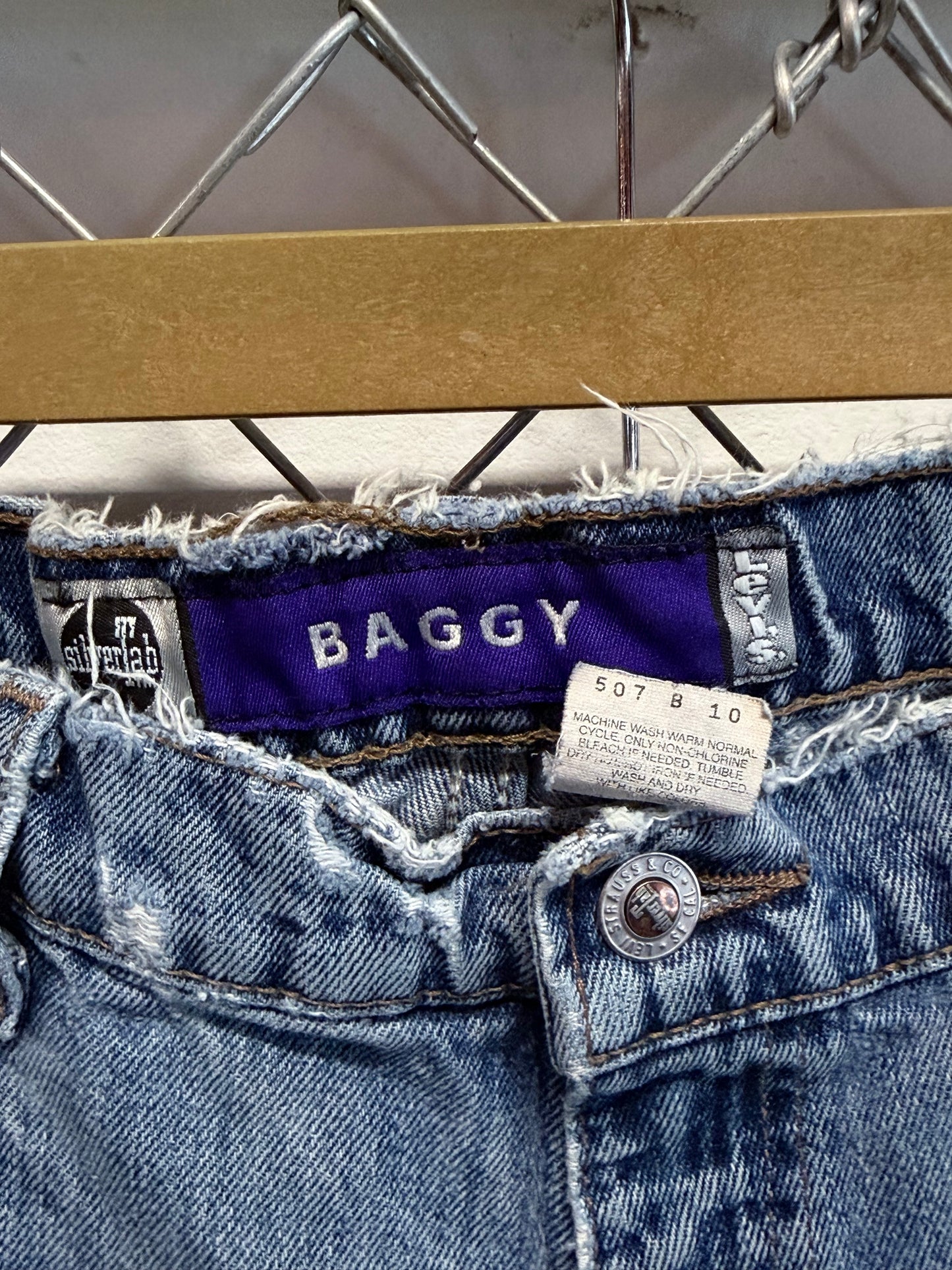 Vintage 90's Levi's Silver Tab Baggy Denim Skater Jeans Size 38x27
