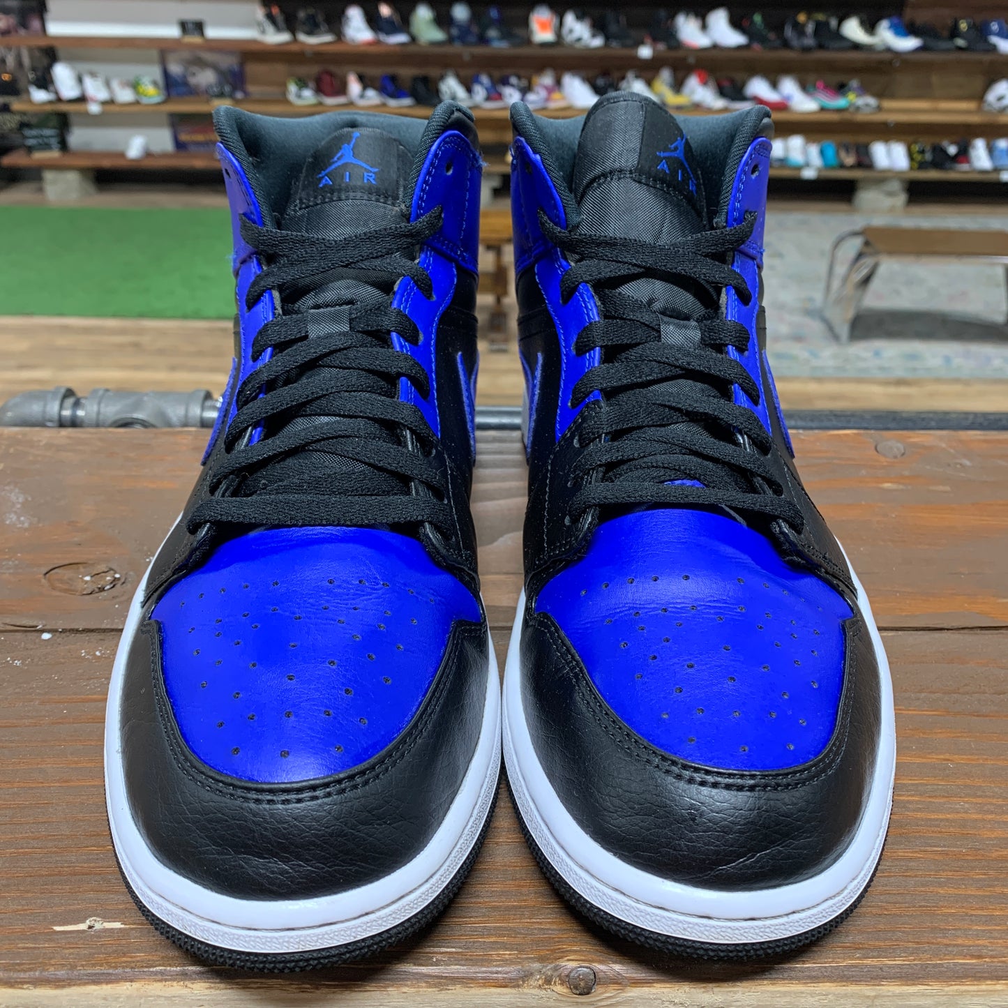 Jordan 1 Mid 'Hyper Royal' Size 12