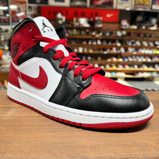 Jordan 1 Mid 'Alternate Bred Toe' Size 8W/6.5Y