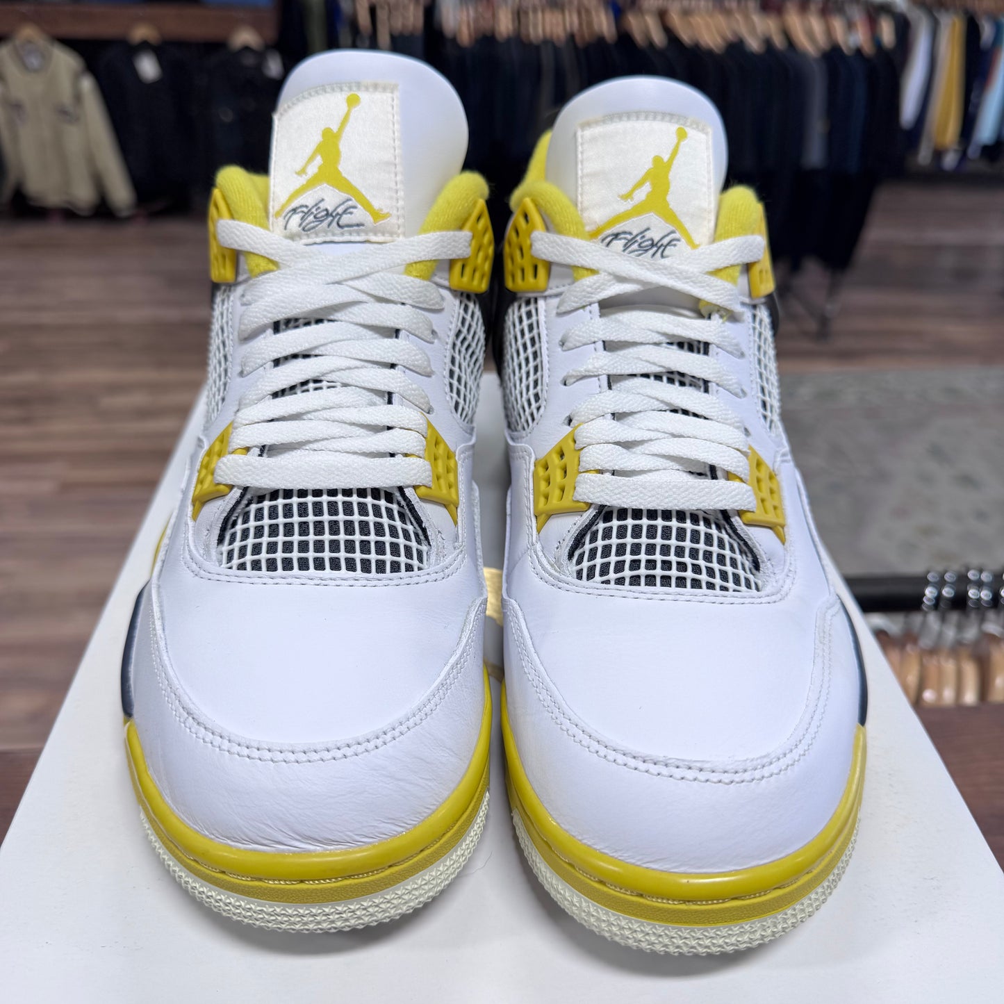 Jordan 4 'Vivid Sulfur' Size 10M/11.5W