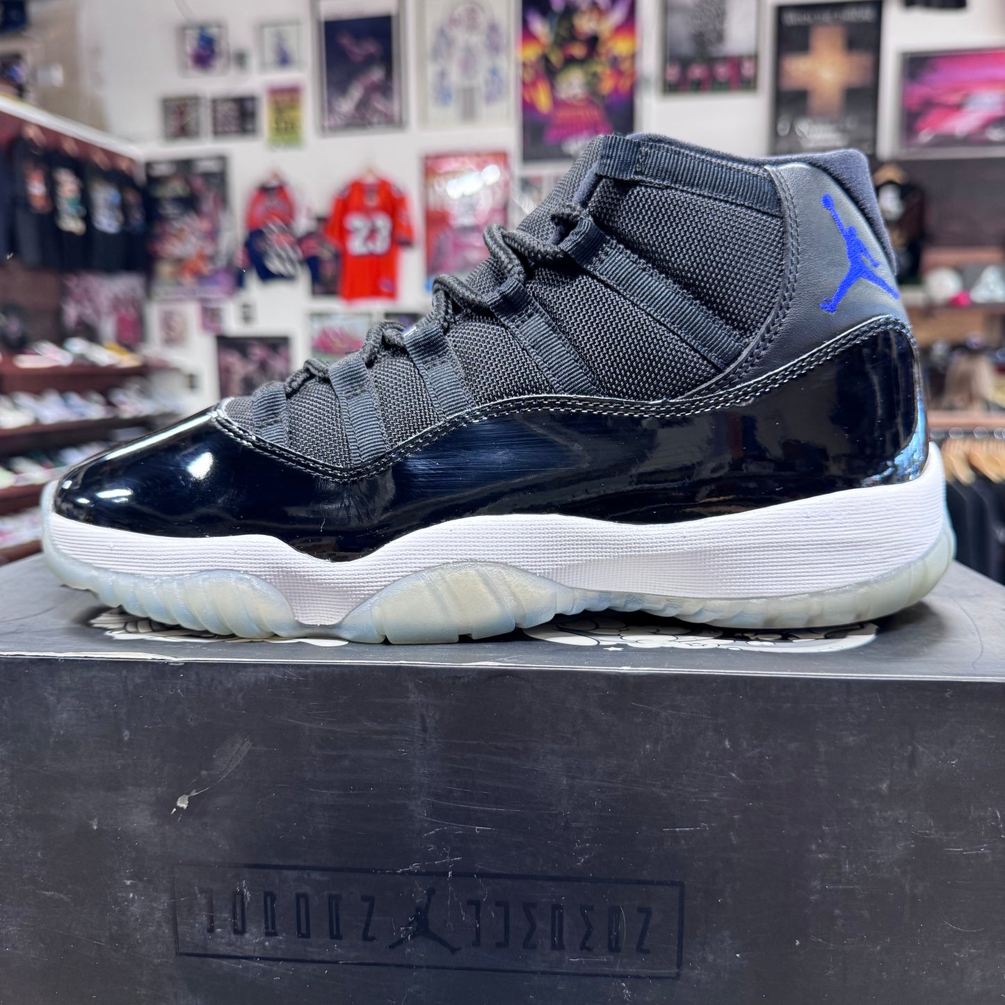 Jordan 11 'Space Jam' Size 9.5