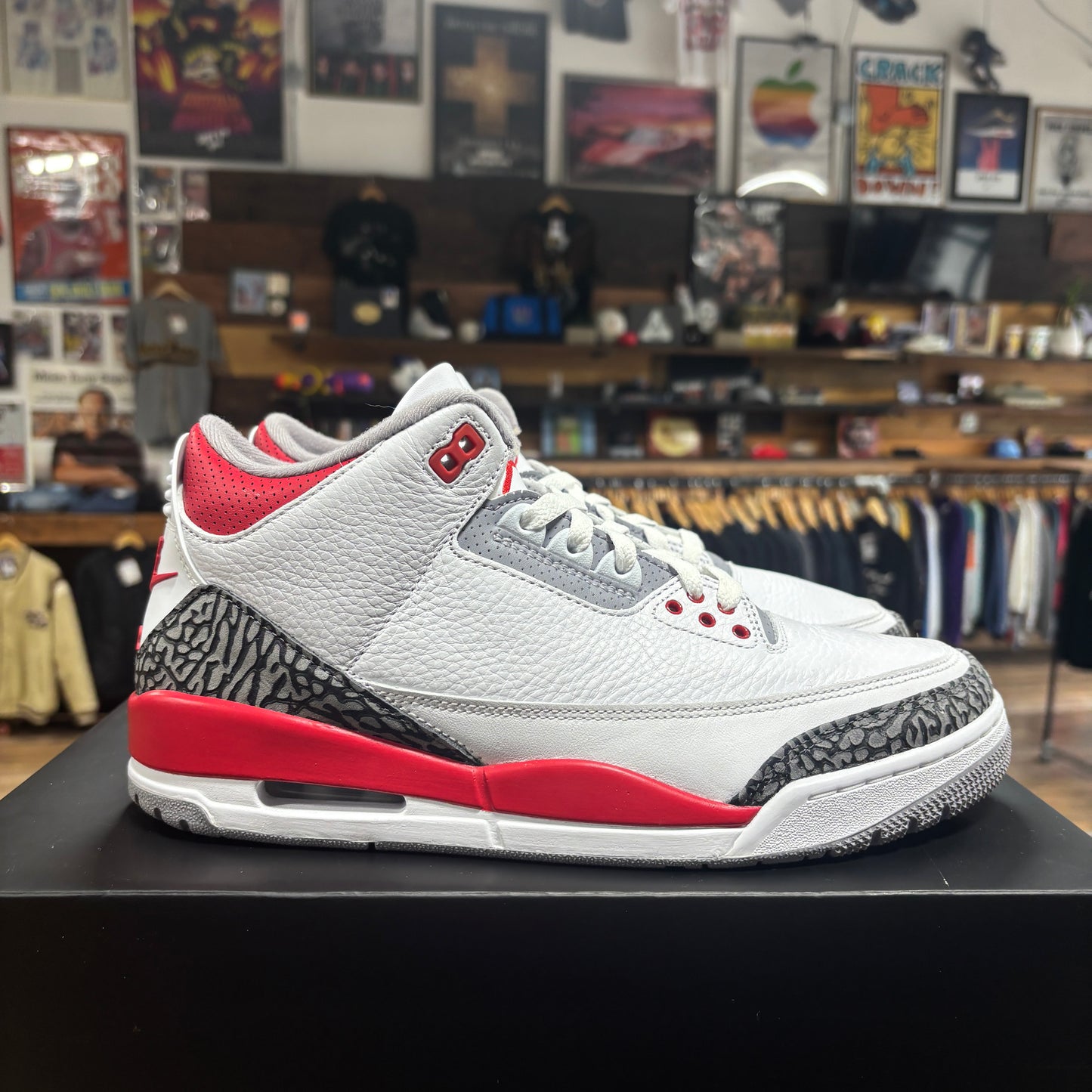 Jordan 3 'Fire Red' Size 10.5