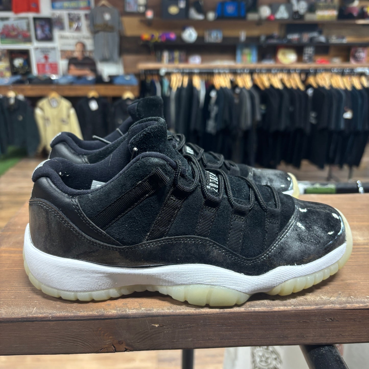 Jordan 11 Low 'Baron' Size 6Y