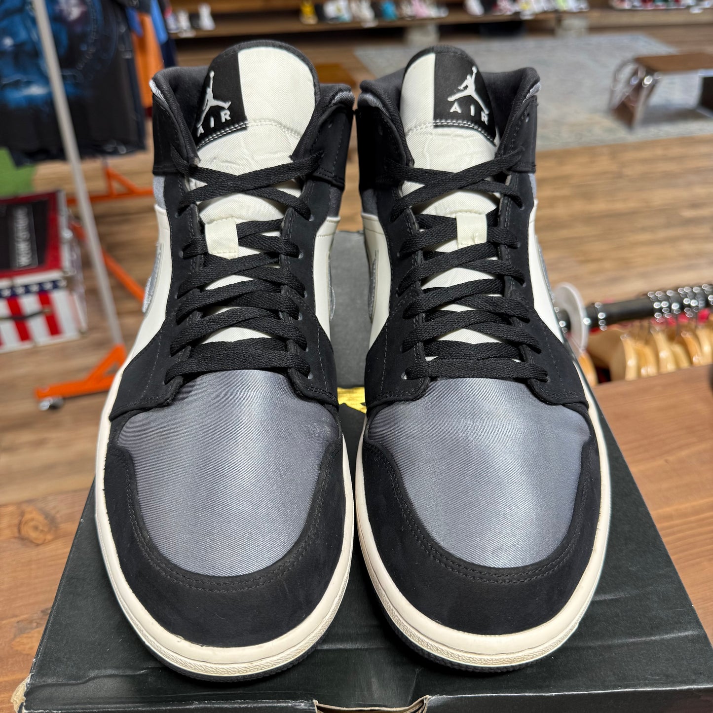 Jordan 1 Mid 'Satin Grey Toe' Size 14