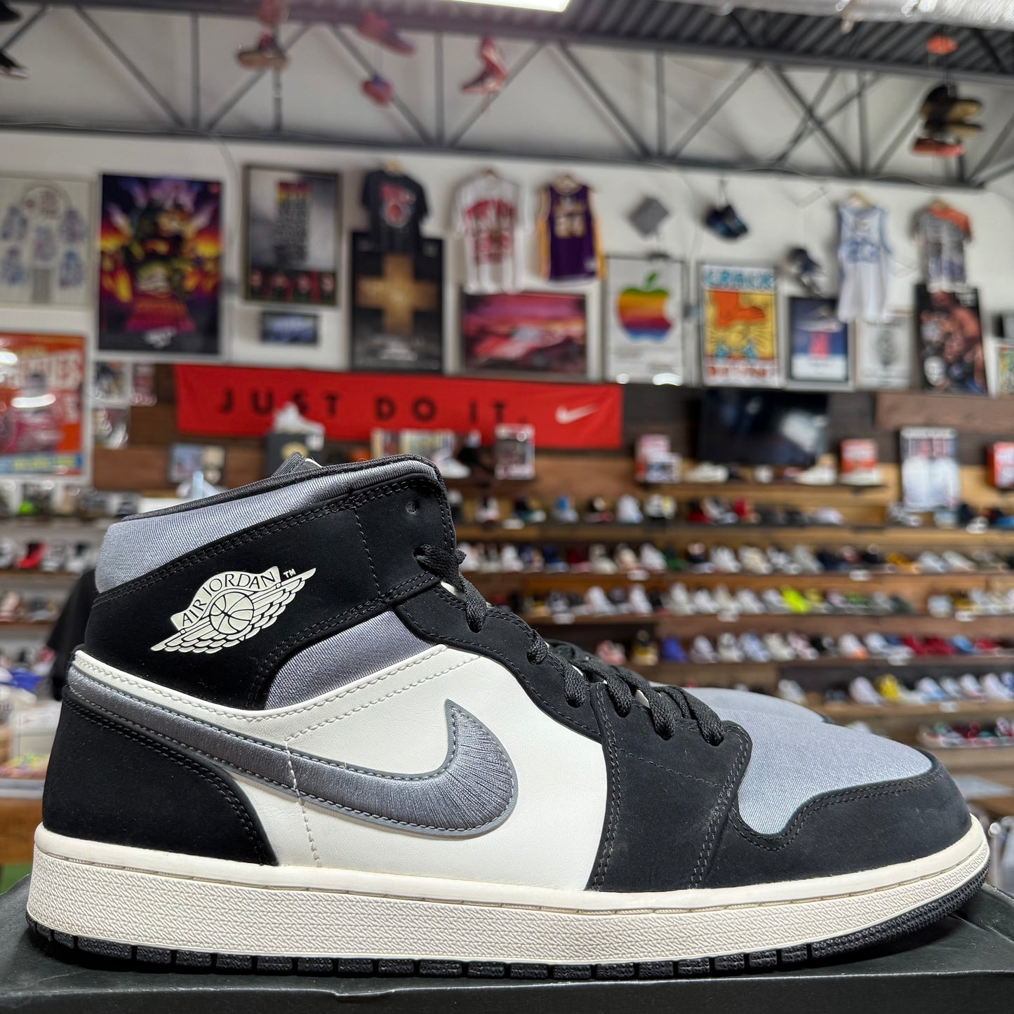 Jordan 1 Mid 'Satin Grey Toe' Size 14