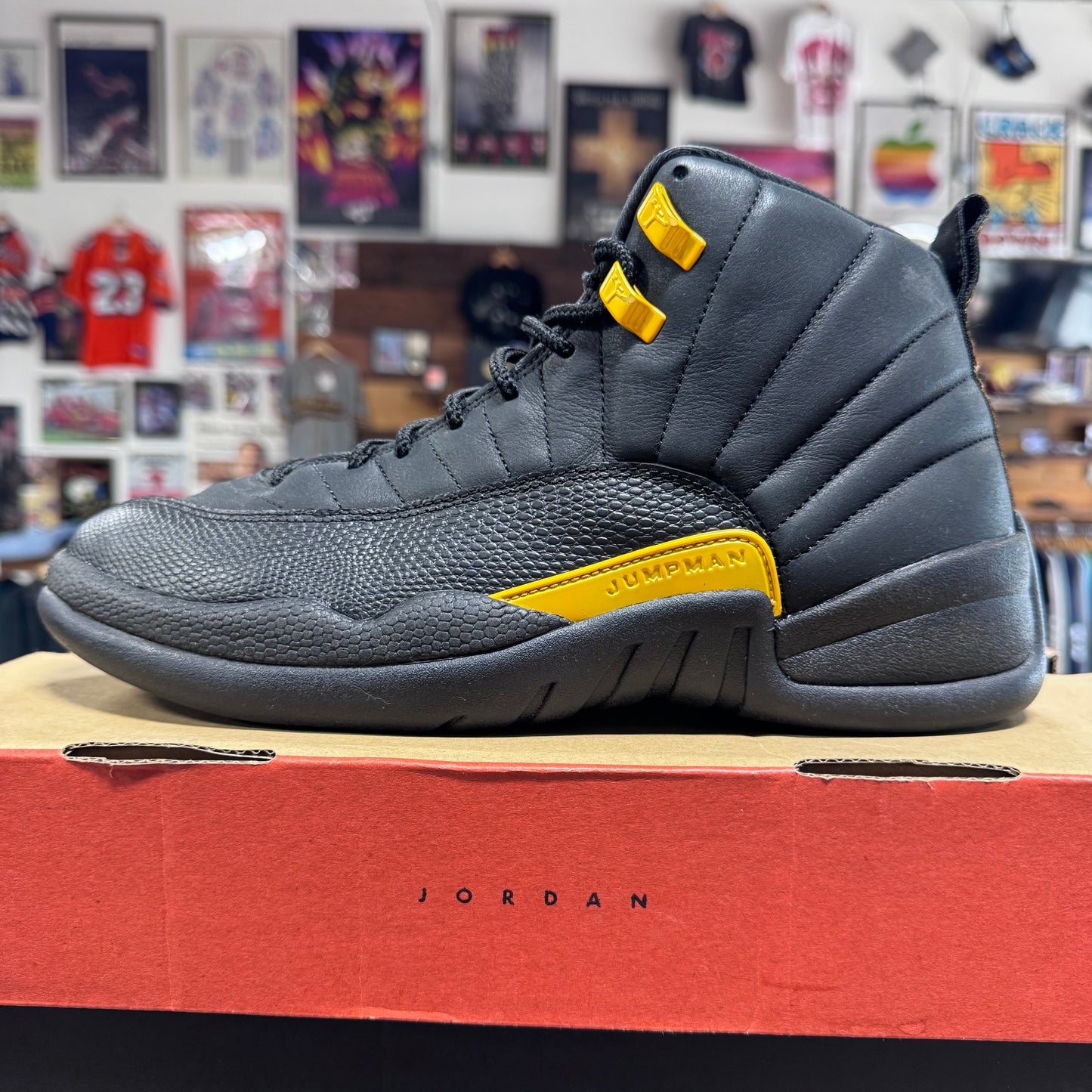 Jordan 12 'Taxi' Size 9.5