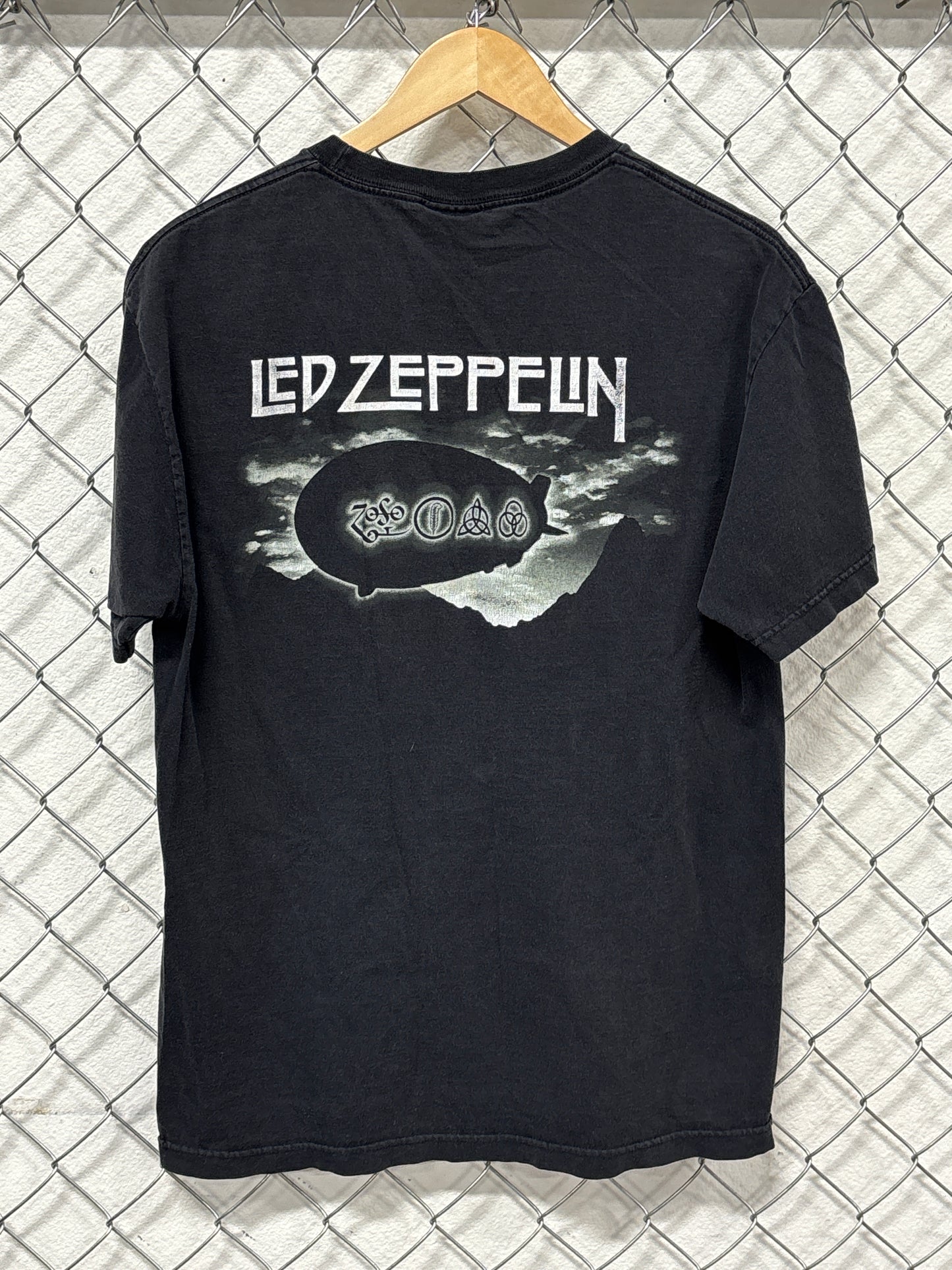 Vintage Y2K Led Zeppelin Band Graphic Tee Size Large