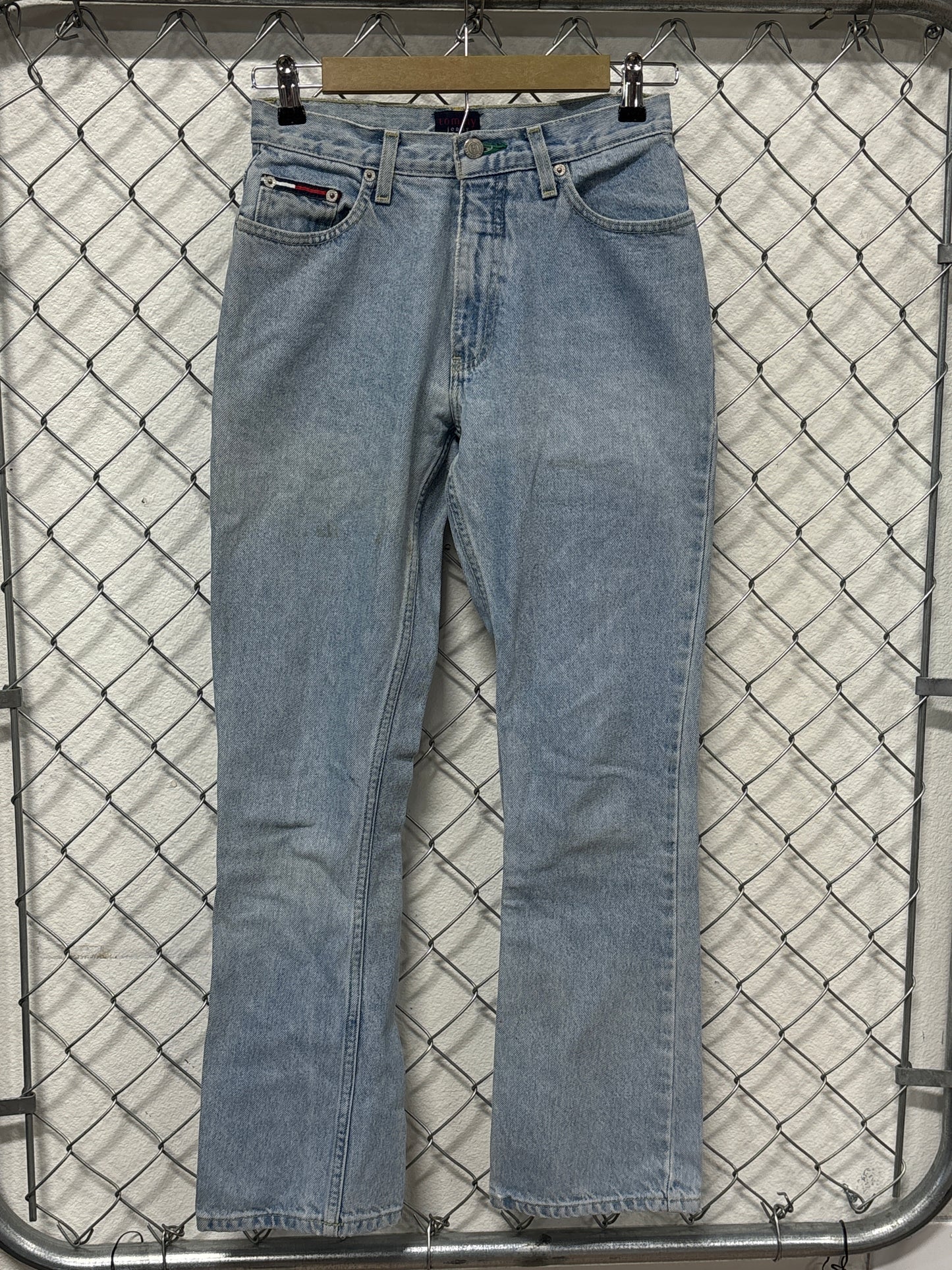 Vintage 90's Tommy Hilfiger Women's Light Wash Denim Jeans Size 27x29