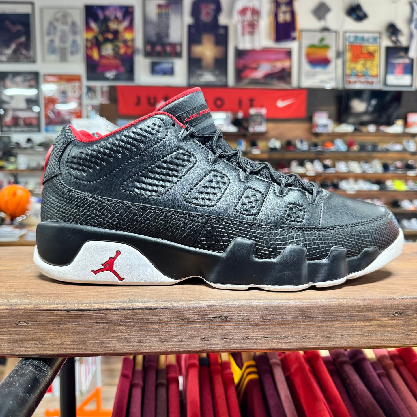 Jordan 9 Low 'Snakeskin' Size 12.5