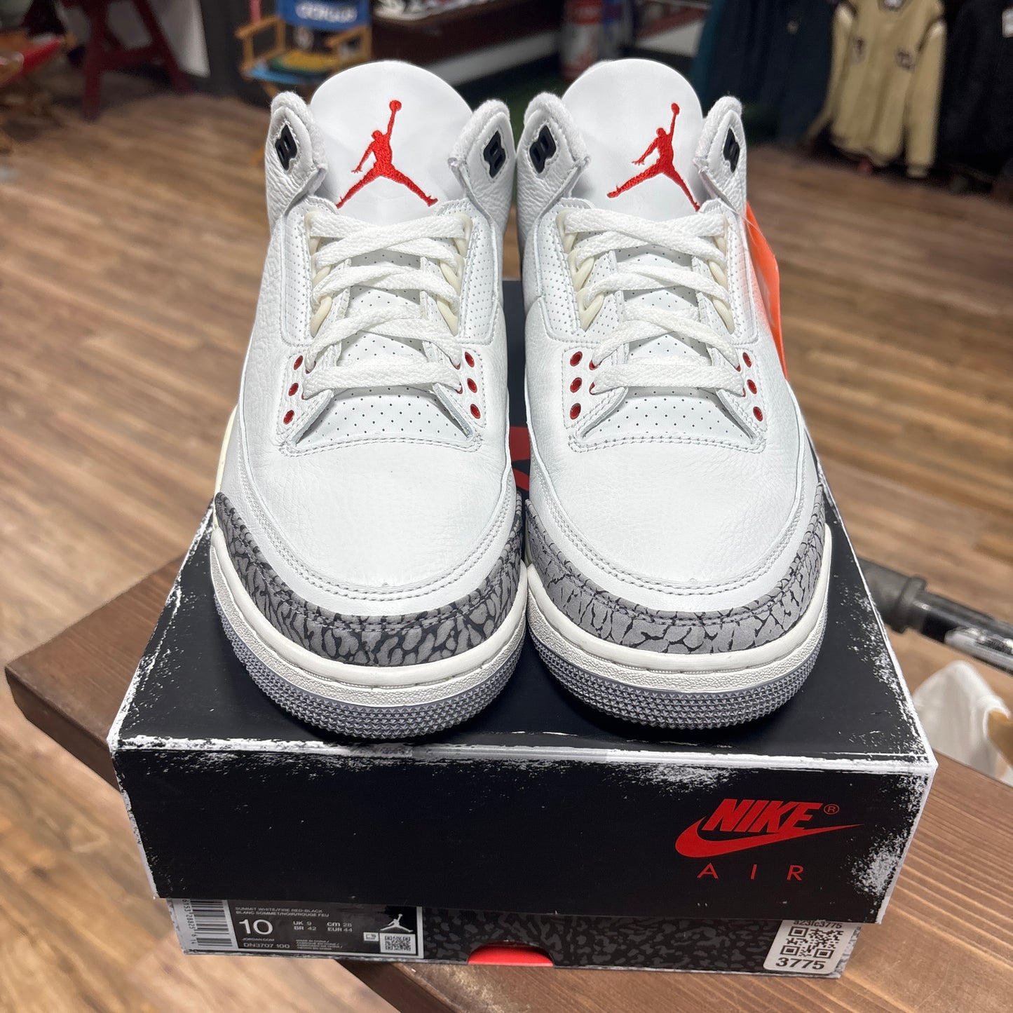Jordan 3 'Reimagined White cement' Size 10 (VNDS)