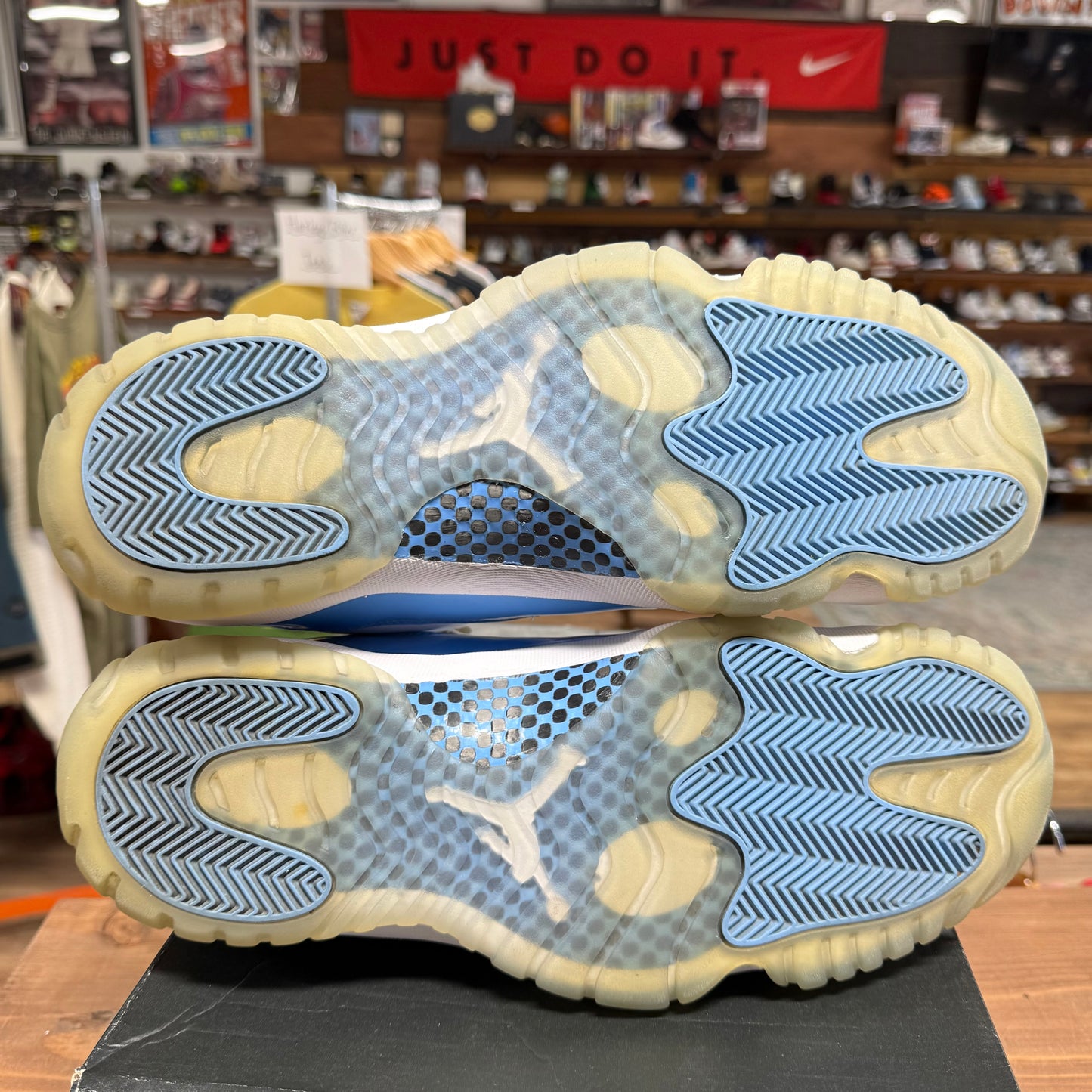 Jordan 11 Low 'UNC' Size 12
