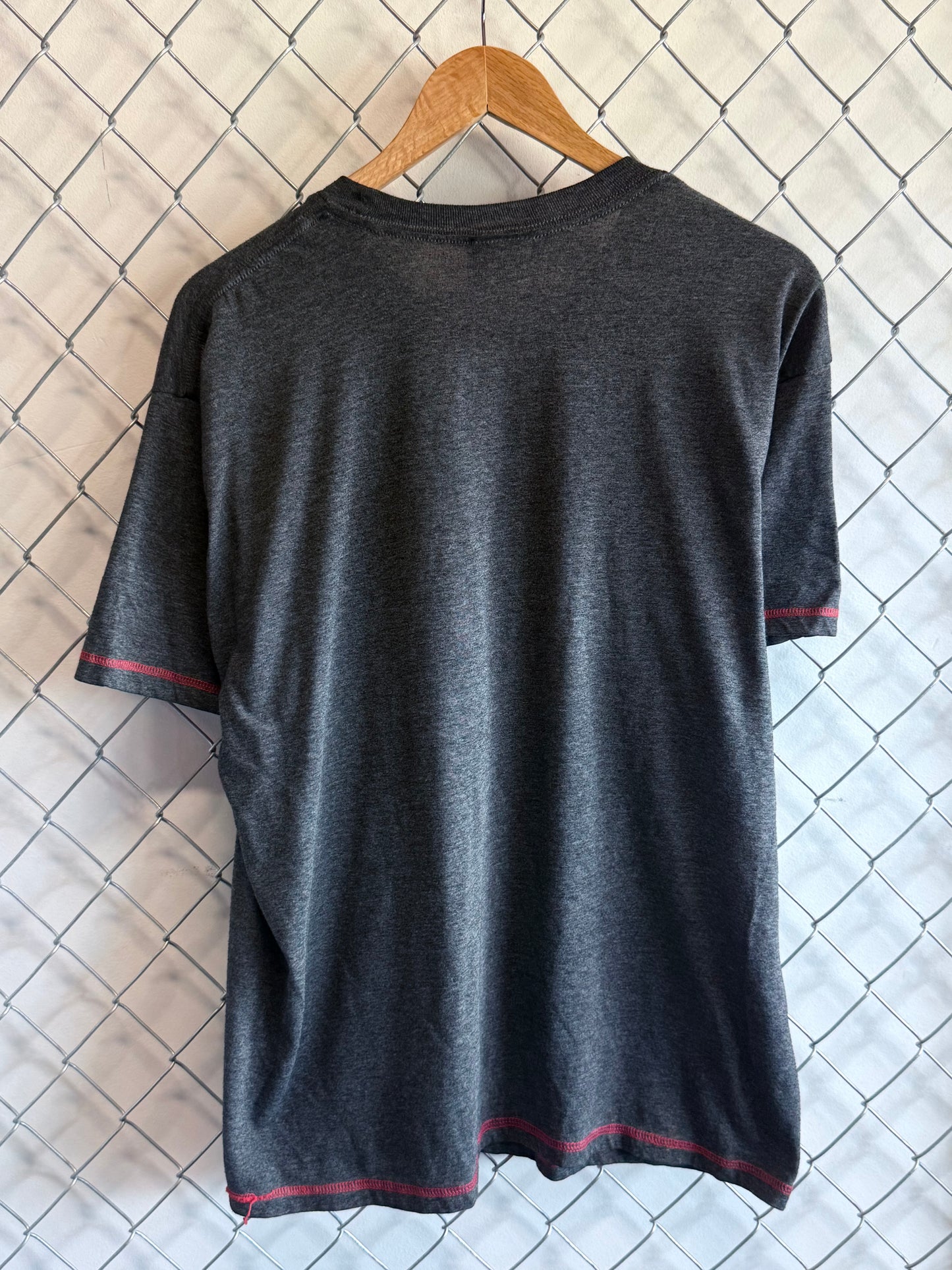 Vintage Y2K Nike Small Swoosh Logo Graphic Tee Size XL
