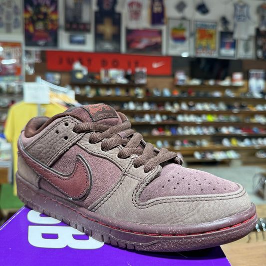 Nike SB Dunk Low 'Burgundy Crush' Size 5Y