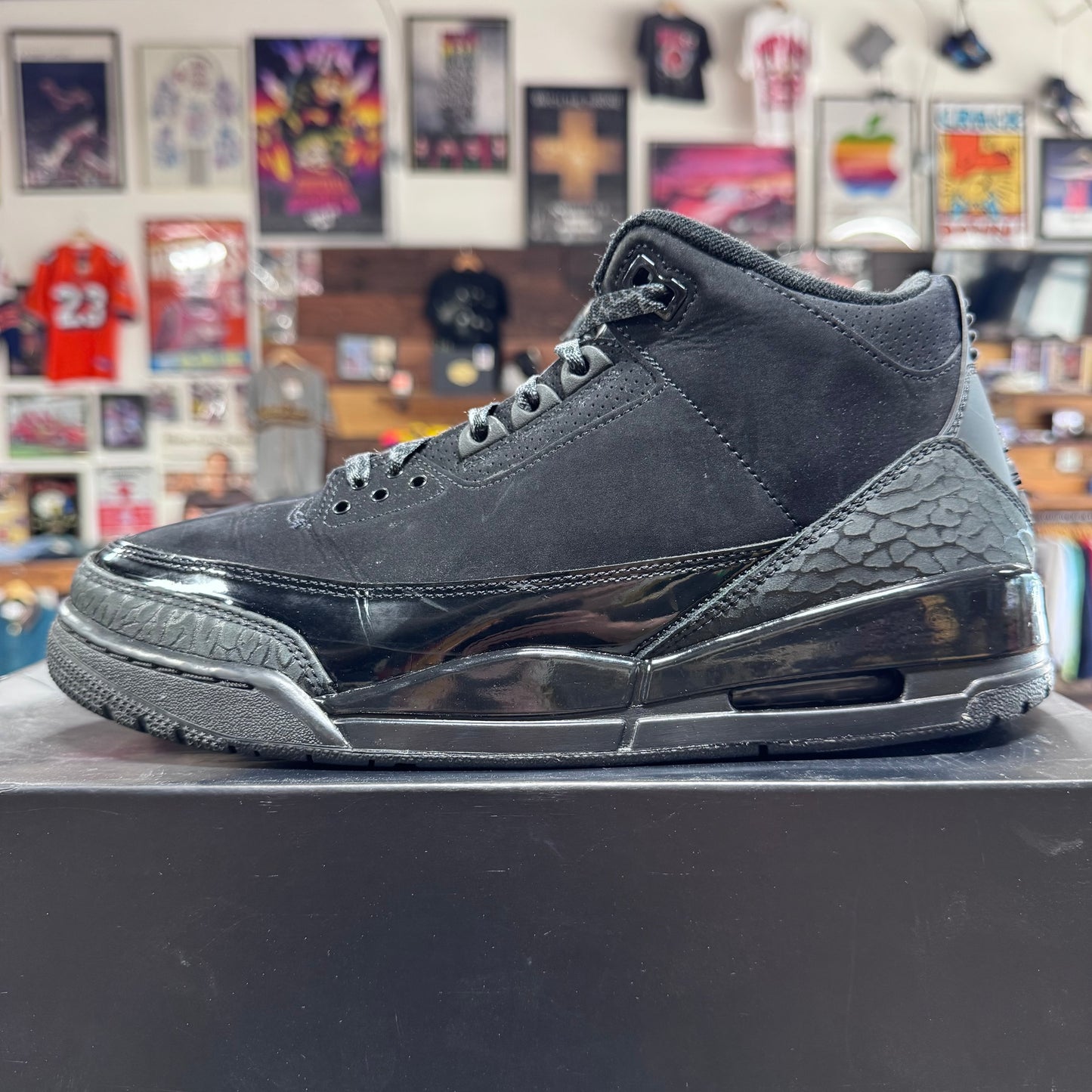 Jordan 3 'Black Cat' Size 10.5