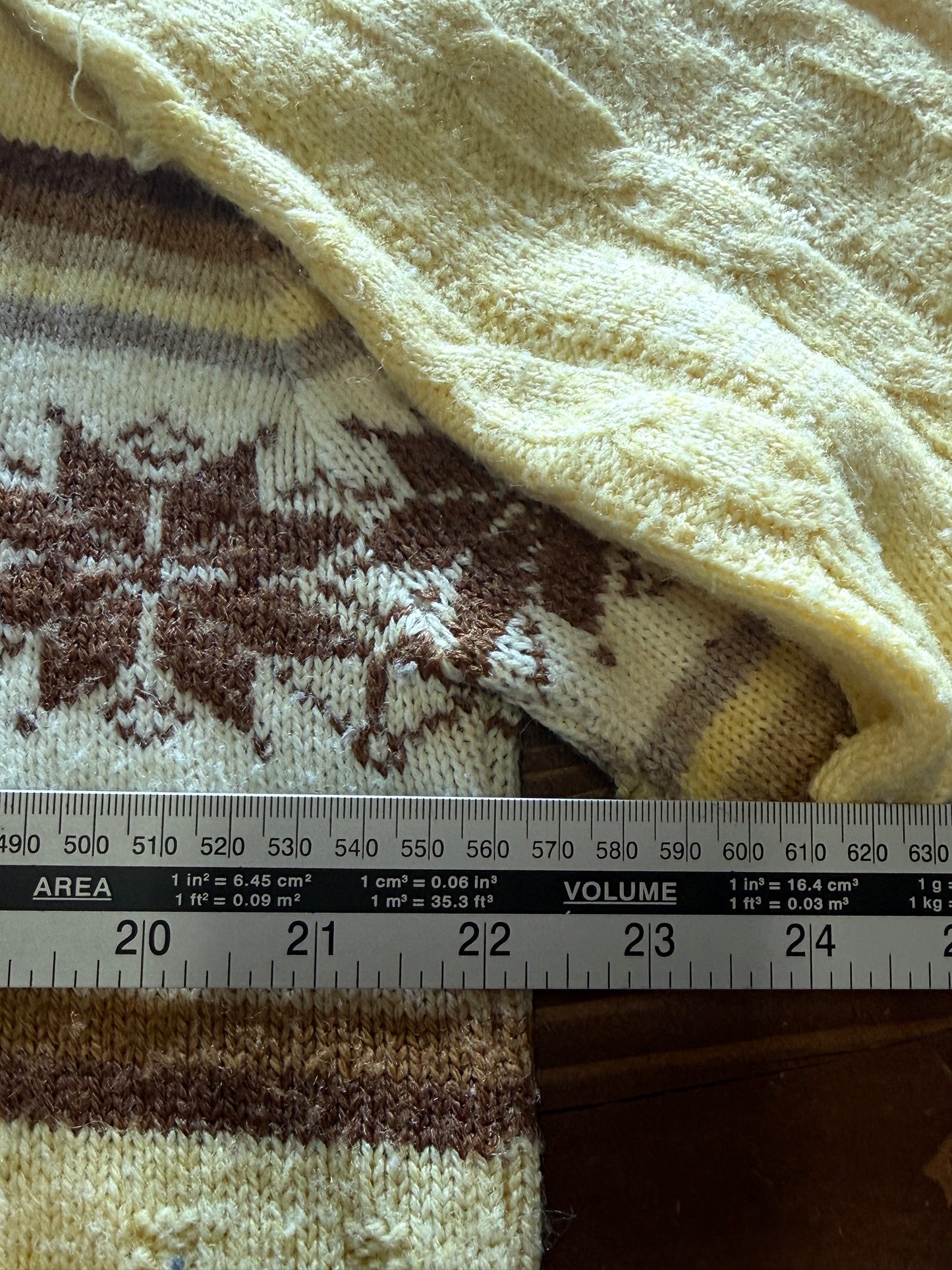 Vintage 90's Jantzen Yellow Snowflake Pattern Cable Knit Sweater Size XL