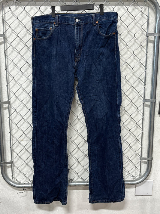 Levi's 517 Medium Wash Denim Jeans Size 36x34