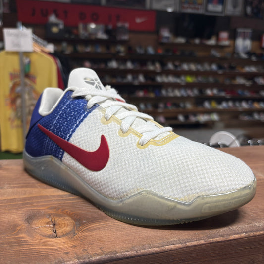 Nike Kobe 11 Elite Low 'USA' Size 7Y