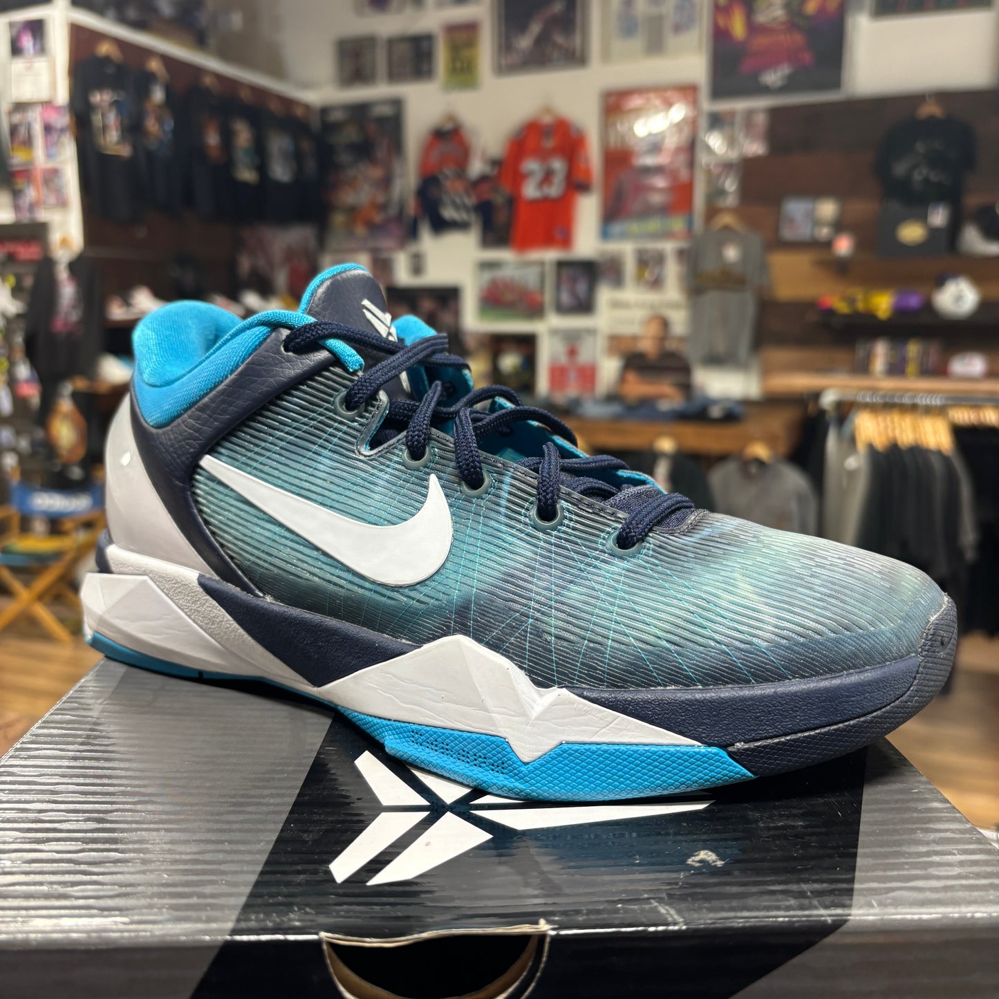 Nike Kobe 7 'Shark' Size 8