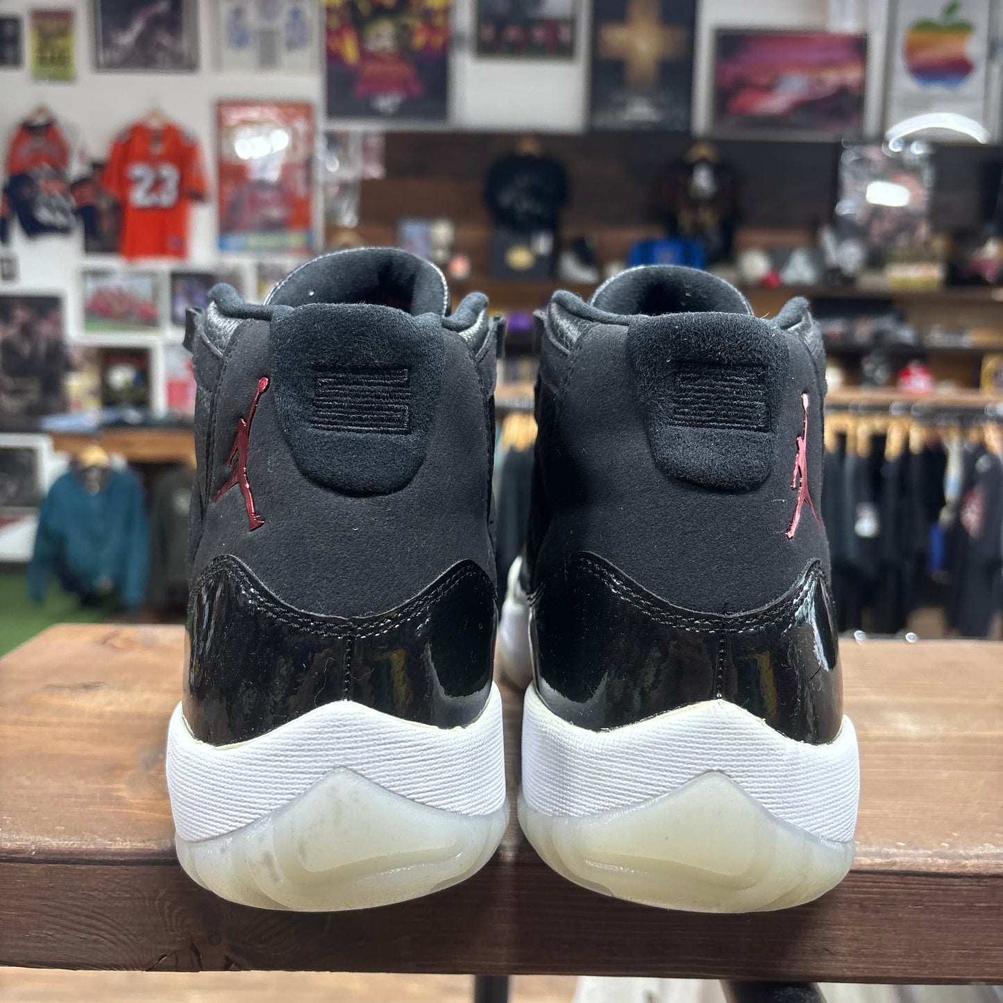 Jordan 11 '72-10' Size 10