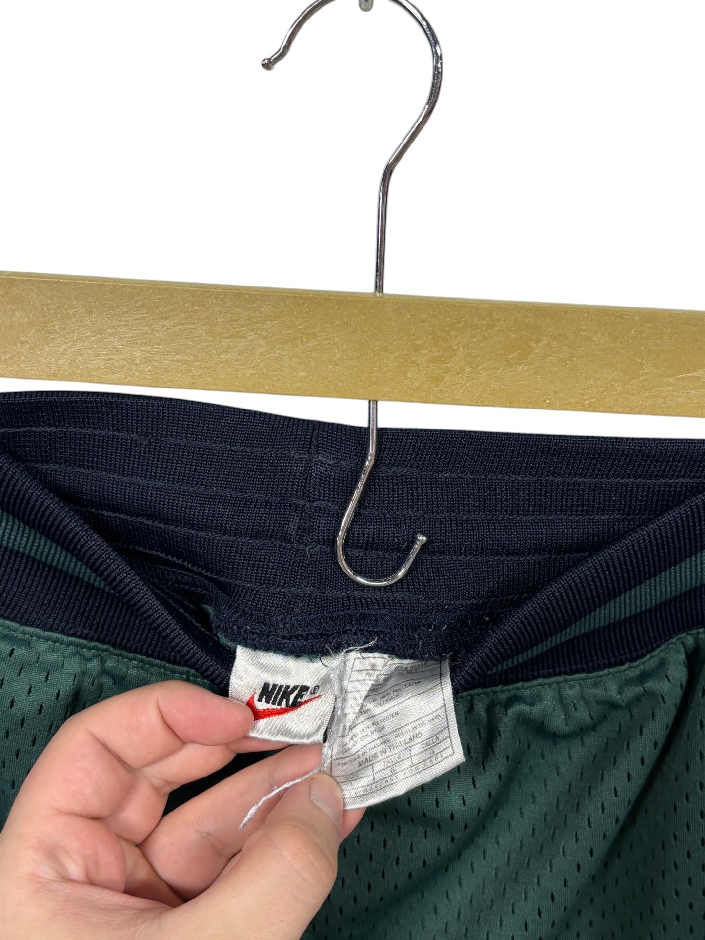 Vintage 90's Nike Green Swoosh Logo Basketball Shorts Size Large (32-34)