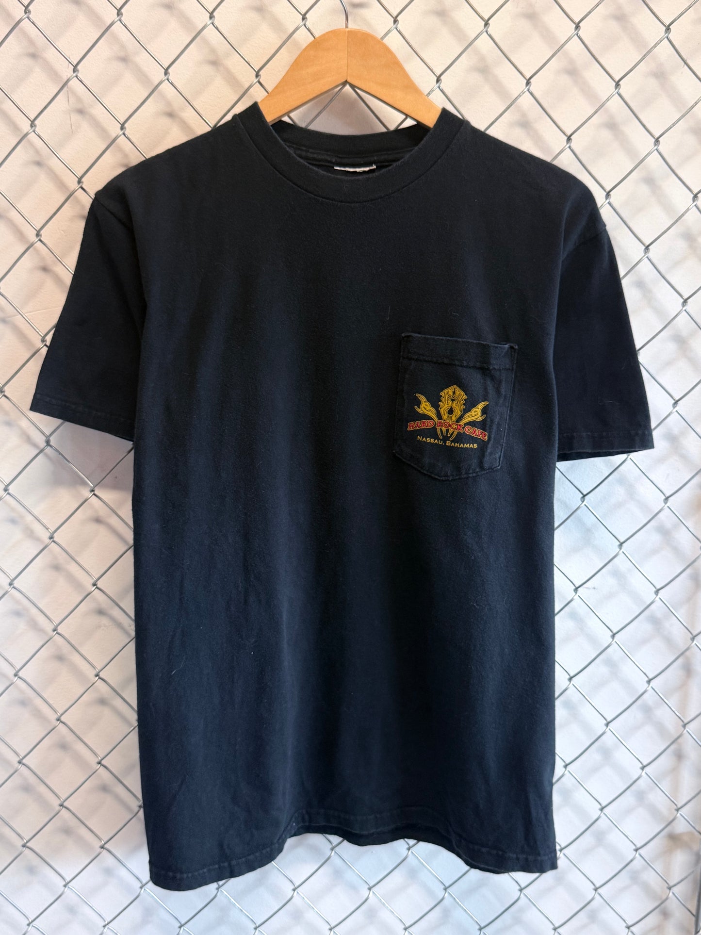 Vintage Hard Rock Cafe Nassau Bahamas Graphic Tee Size Large
