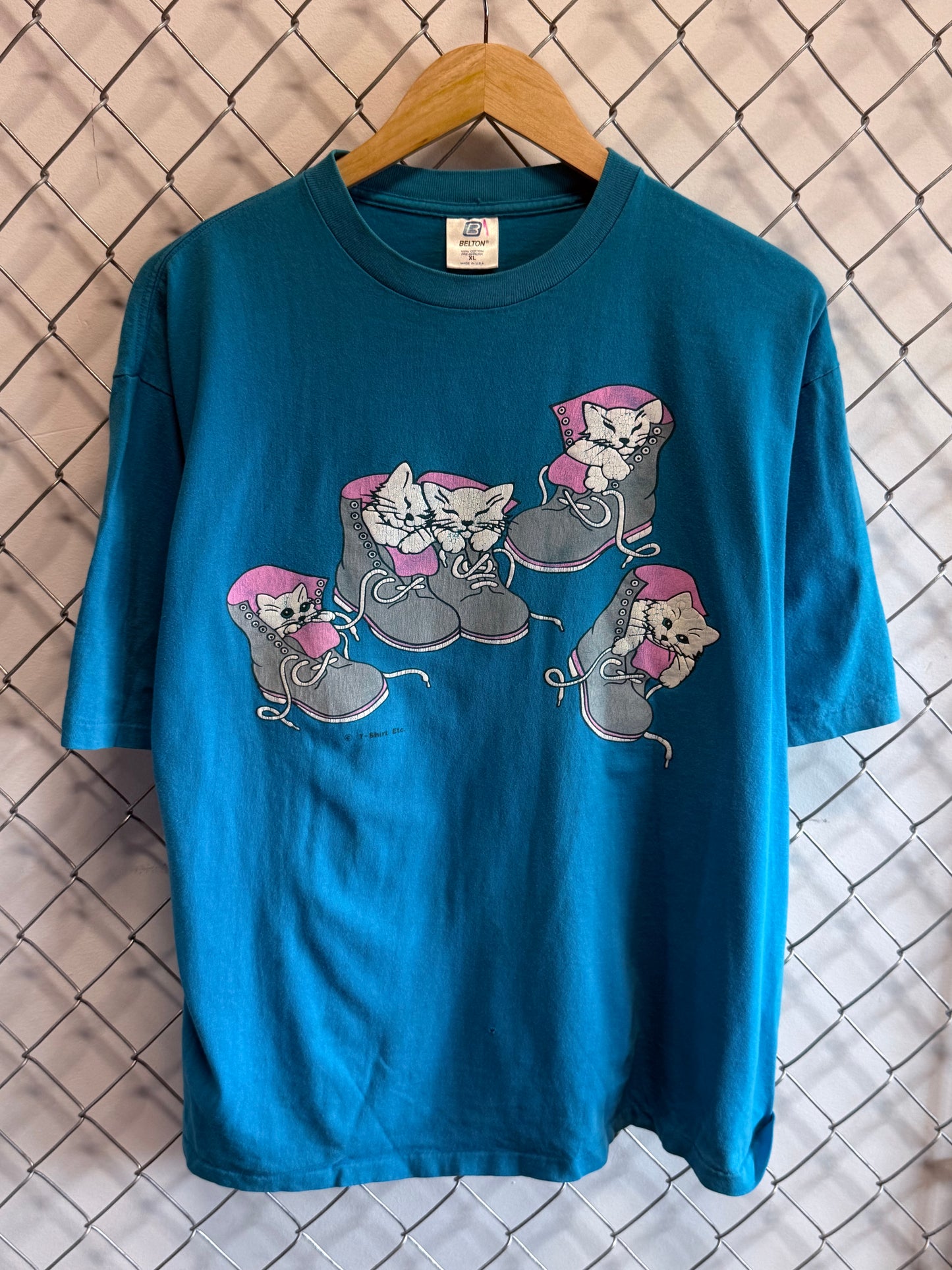 Vintage 90's Kittens in Boots Cartoon Graphic Tee Size XL