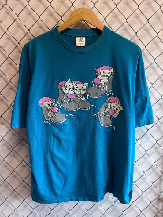 Vintage 90's Kittens in Boots Cartoon Graphic Tee Size XL