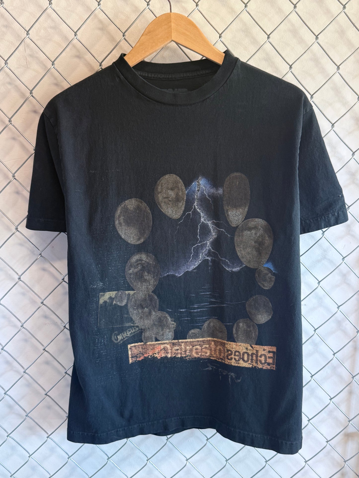 Travis Scott Utopia Graphic Tee Size Medium