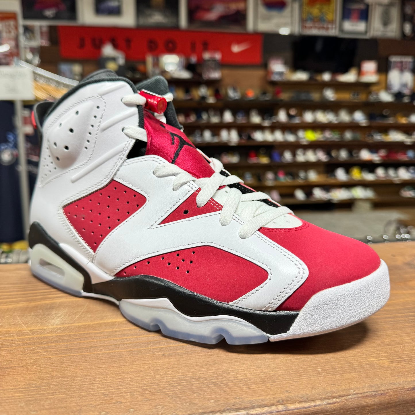 Jordan 6 'Carmine' Size 9 (DS)