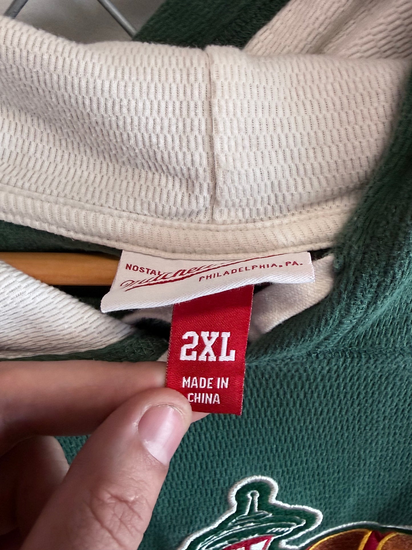 Mitchell & Ness Seattle Supersonics Throwback Hoodie Size XXL