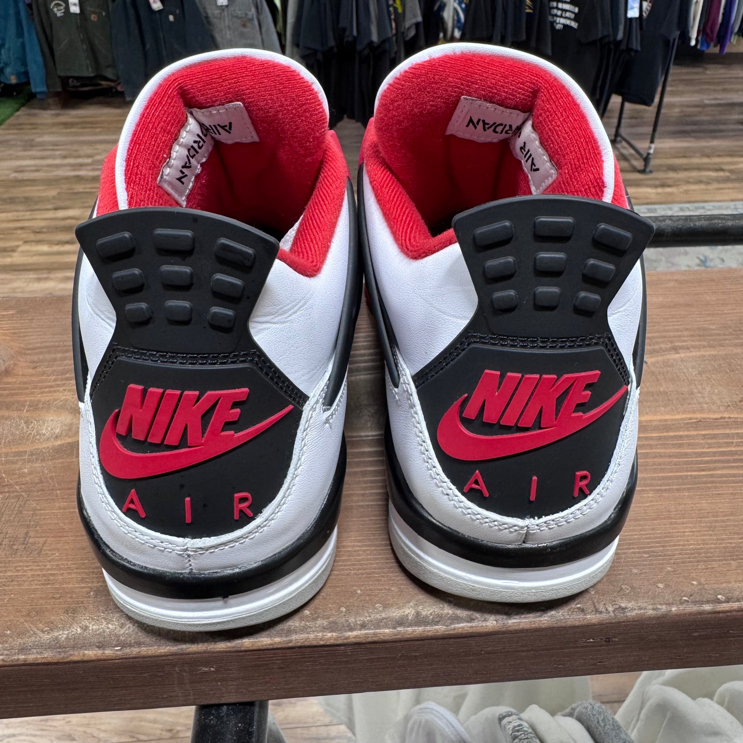 Jordan 4 'Fire Red' Size 9.5
