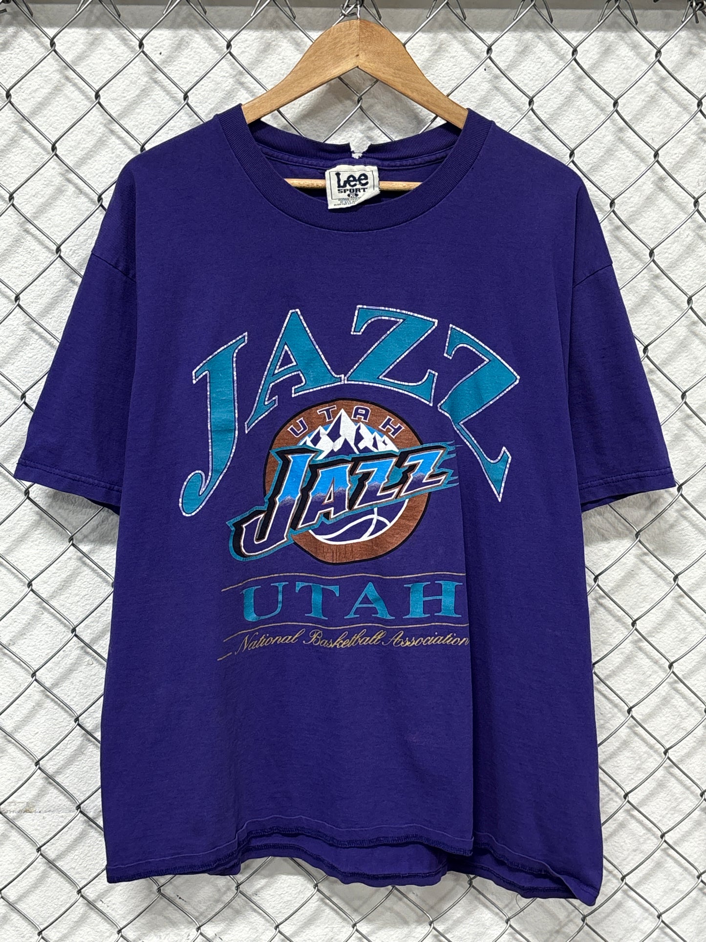 Vintage 90's Utah Jazz NBA Logo Basketball Graphic Tee Size XL