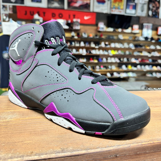 Jordan 7 'Valentine's Day' Size 9Y (DS)