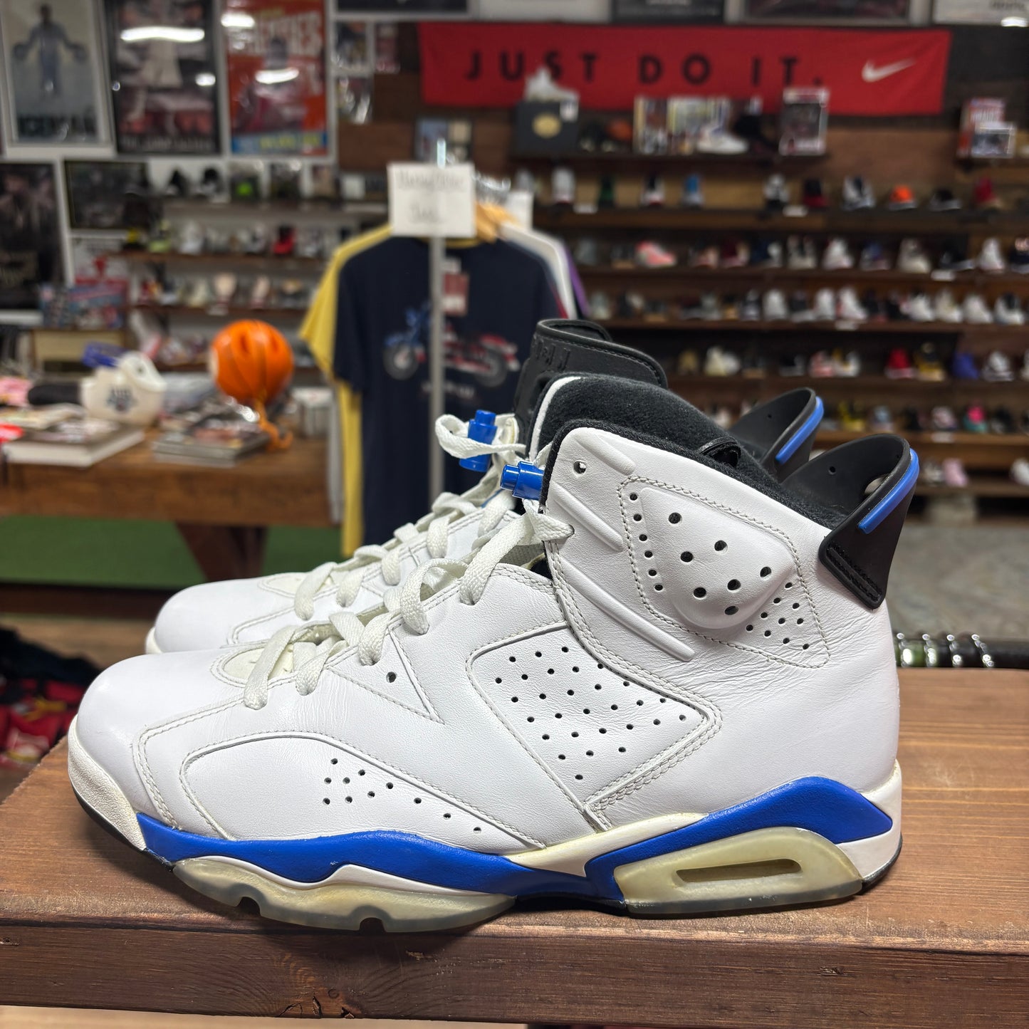 Jordan 6 'Sport Blue' Size 8.5
