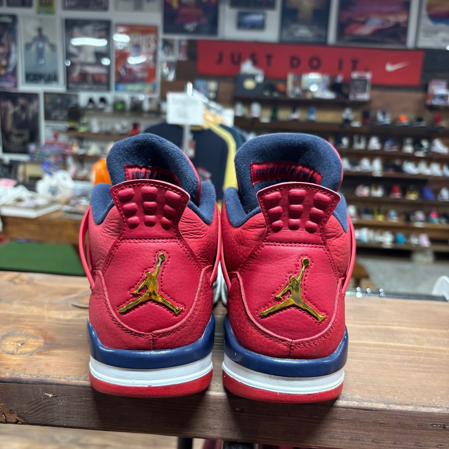 Jordan 4 'FIBA' Size 9