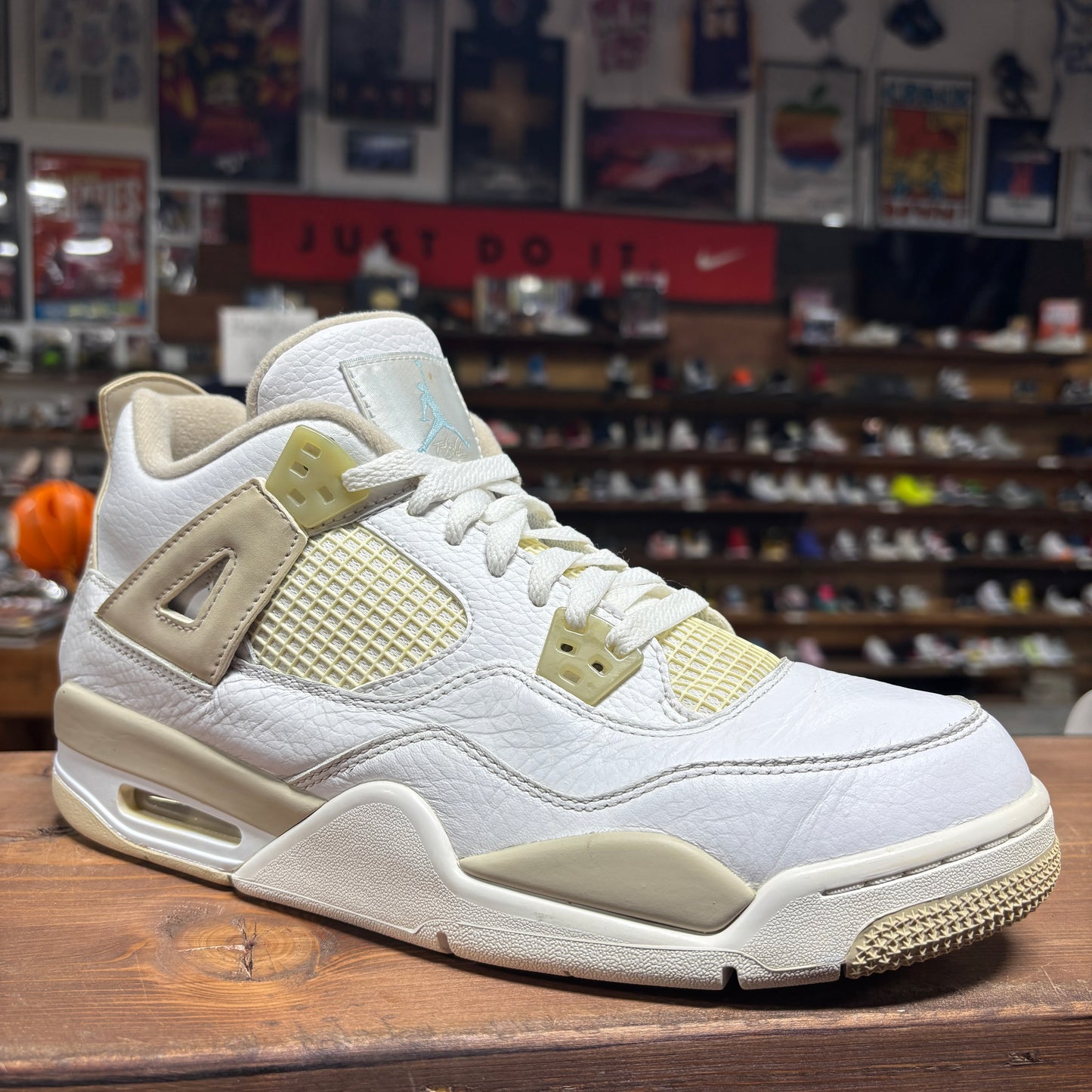 Jordan 4 'Linen' Size 9.5Y