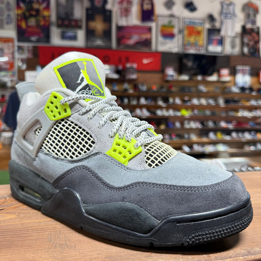 Jordan 4 'Neon 95' Size 9