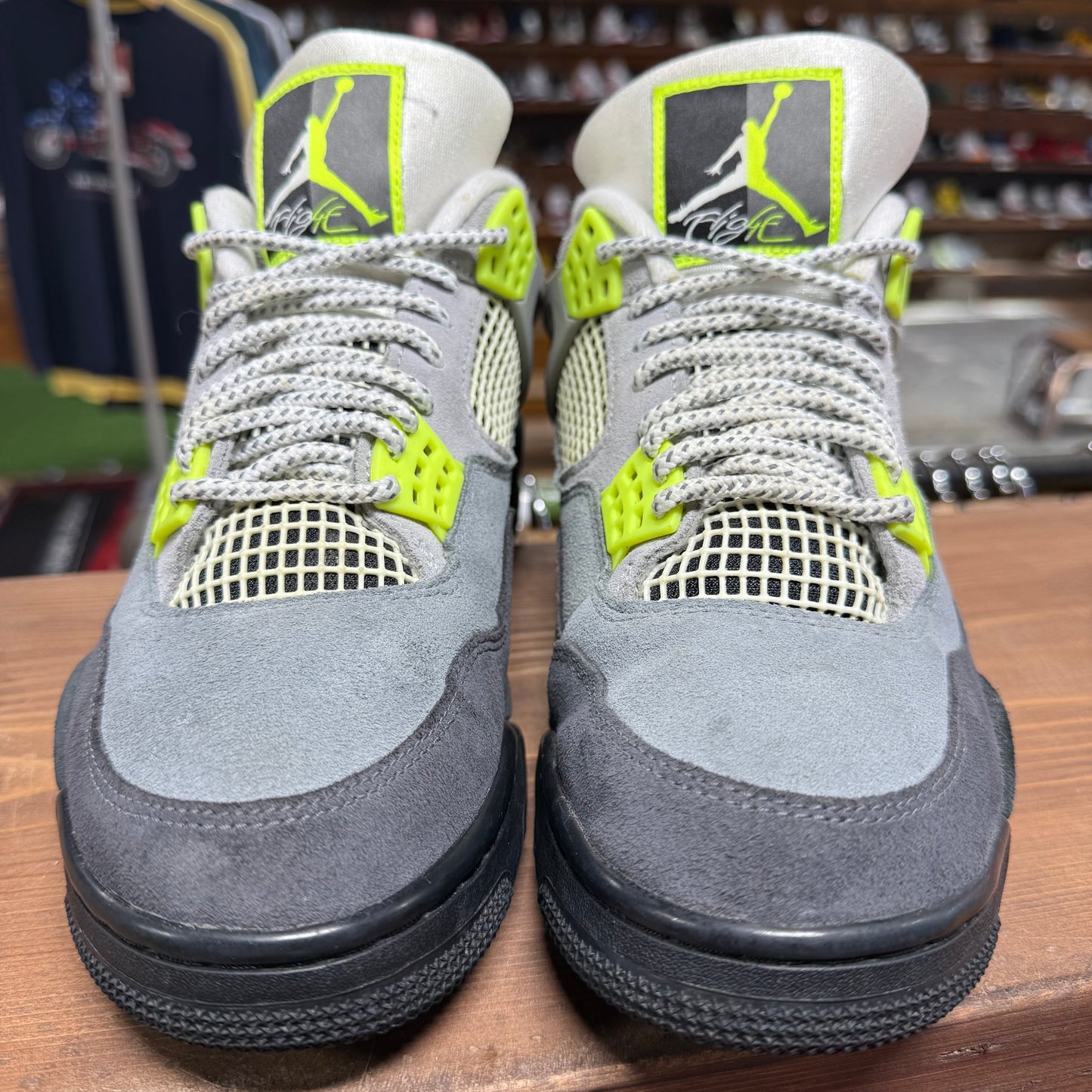 Jordan 4 'Neon 95' Size 9